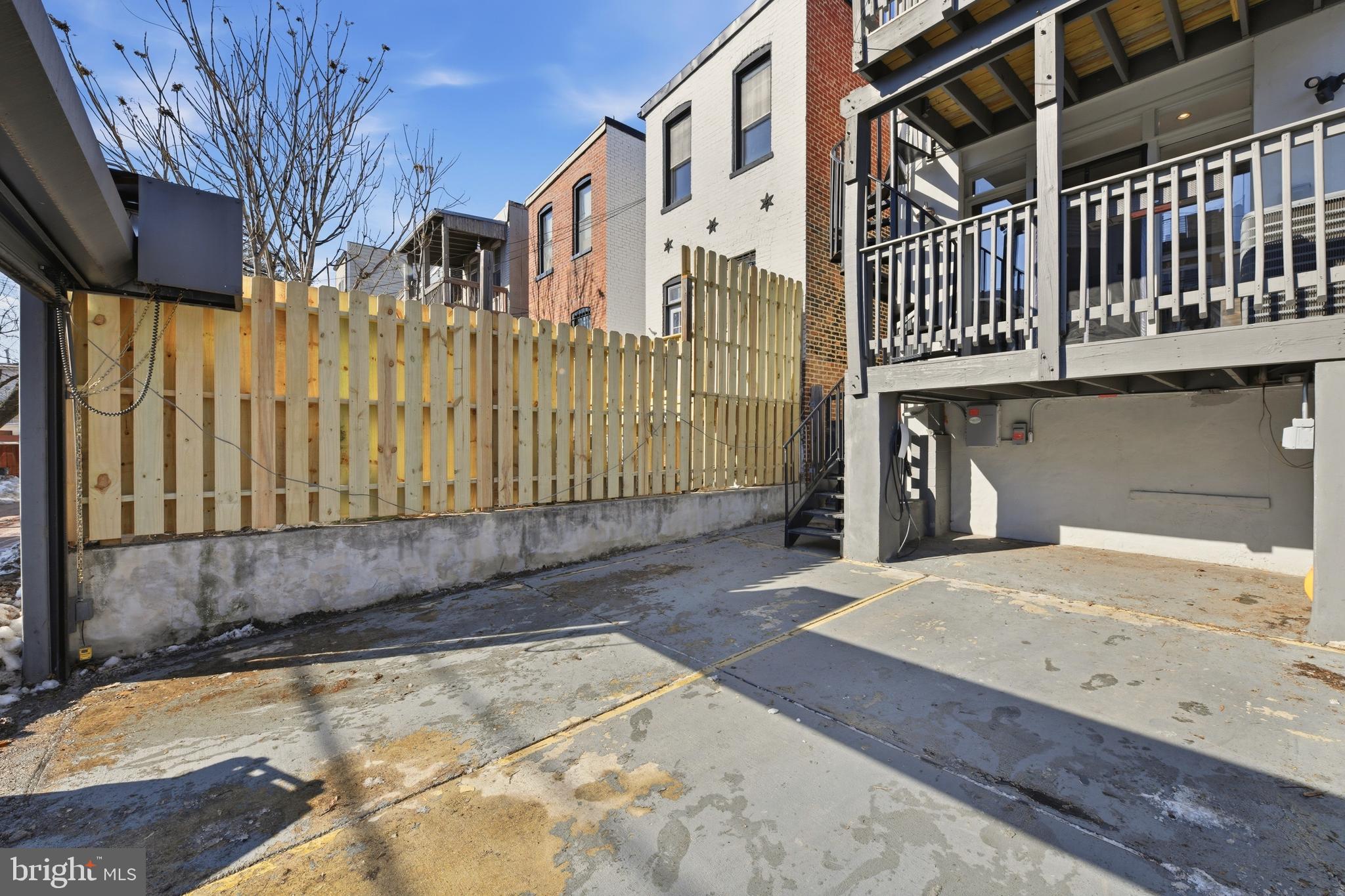 27 QUINCY PLACE NE 1