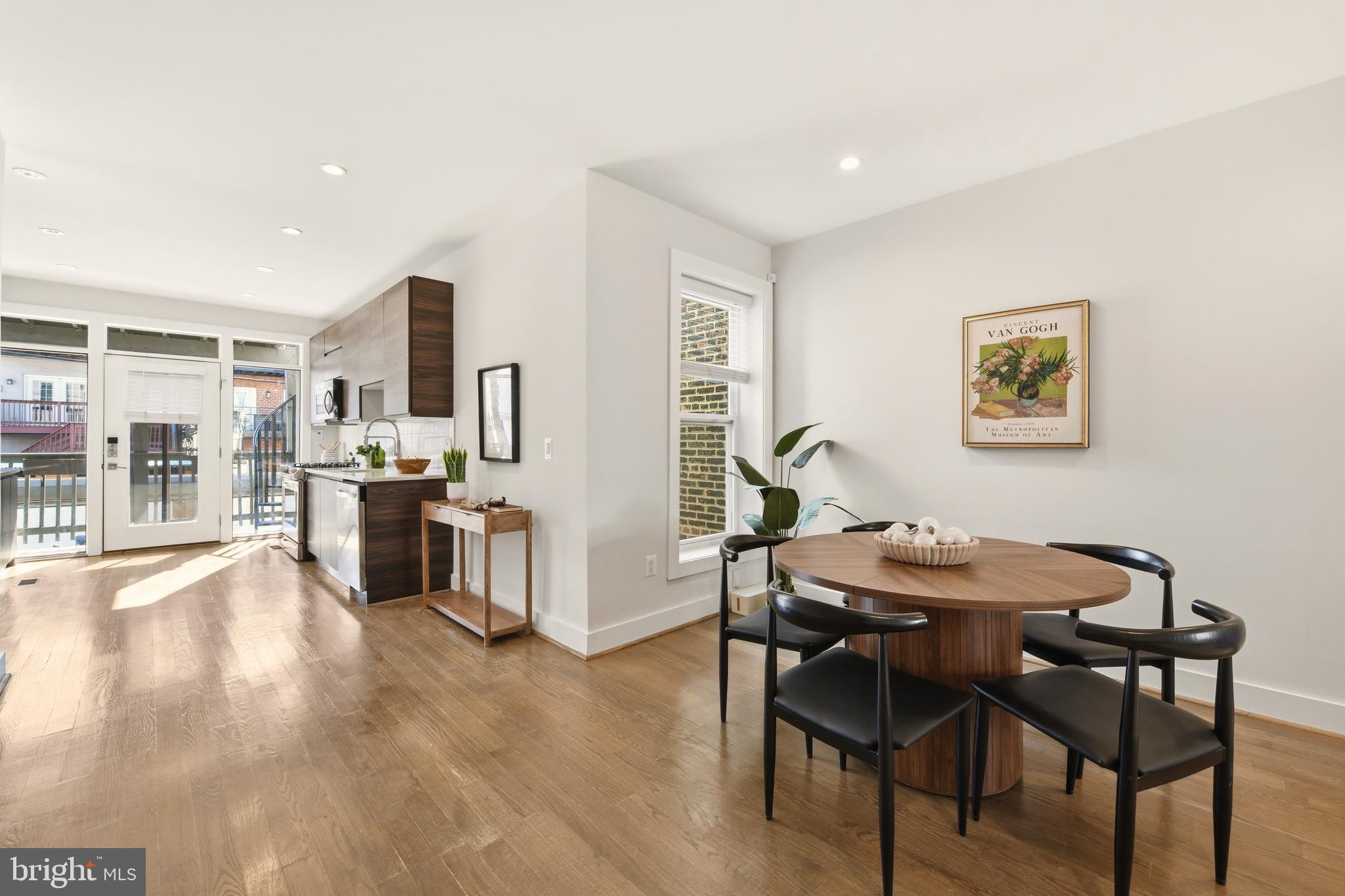 27 QUINCY PLACE NE 1