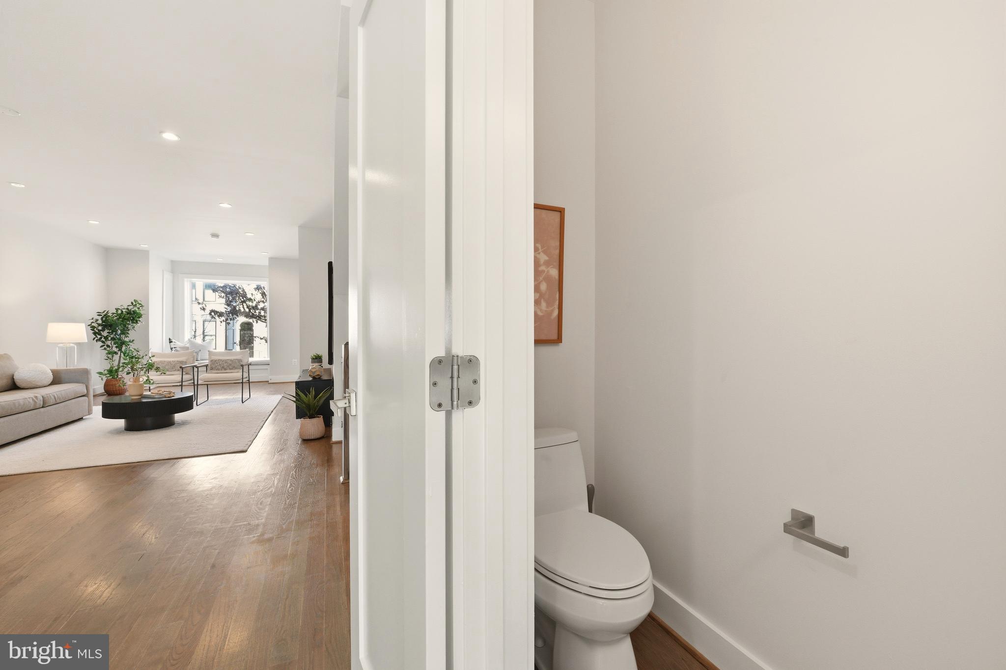 27 QUINCY PLACE NE 1