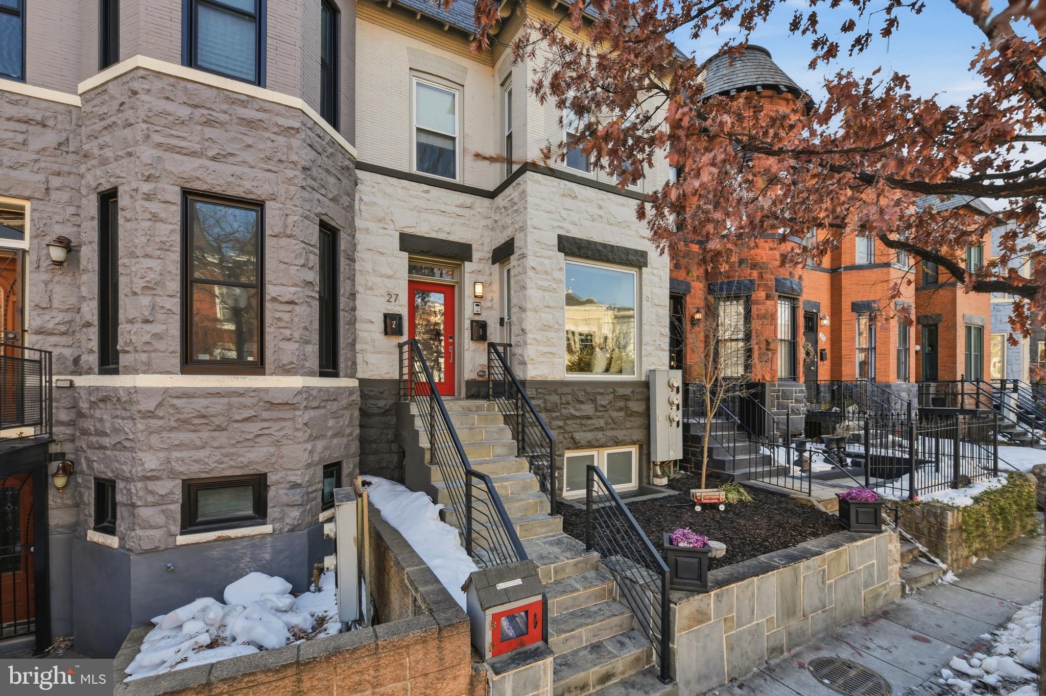 27 QUINCY PLACE NE 1