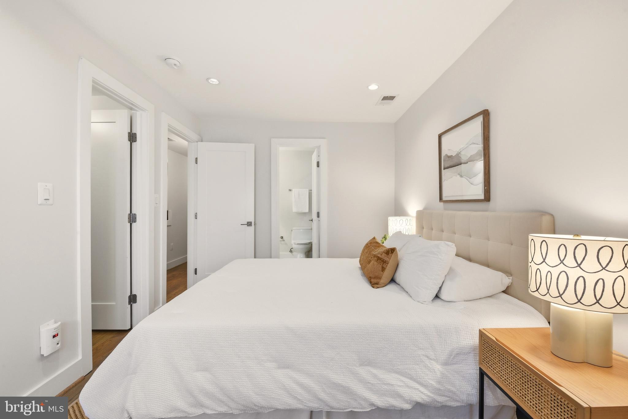 27 QUINCY PLACE NE 1