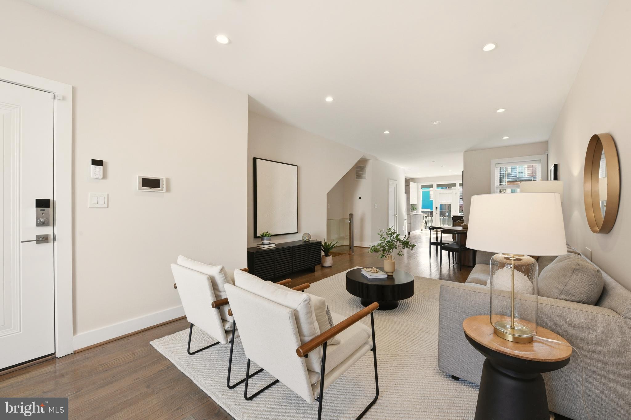 27 QUINCY PLACE NE 1