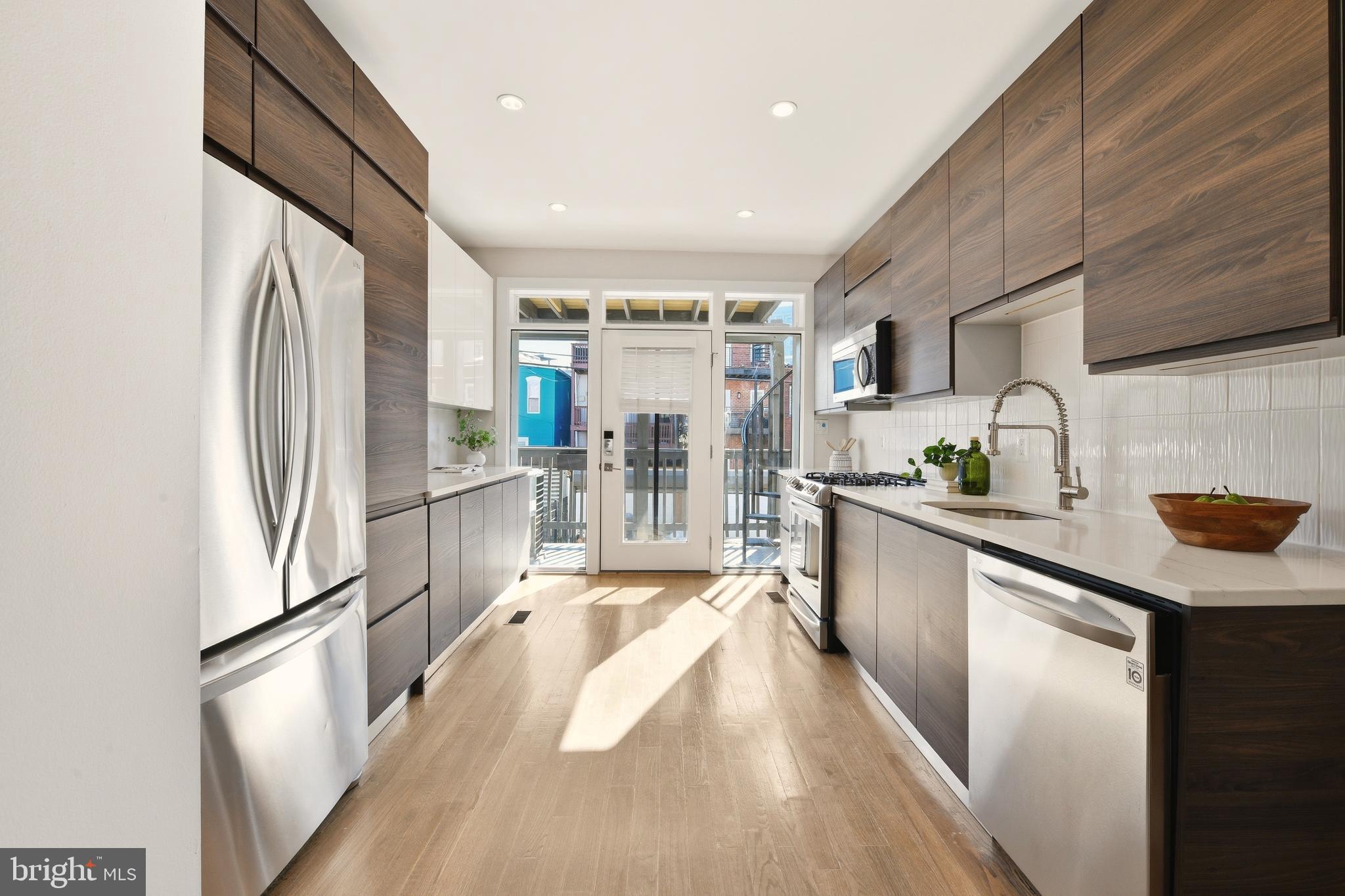 27 QUINCY PLACE NE 1