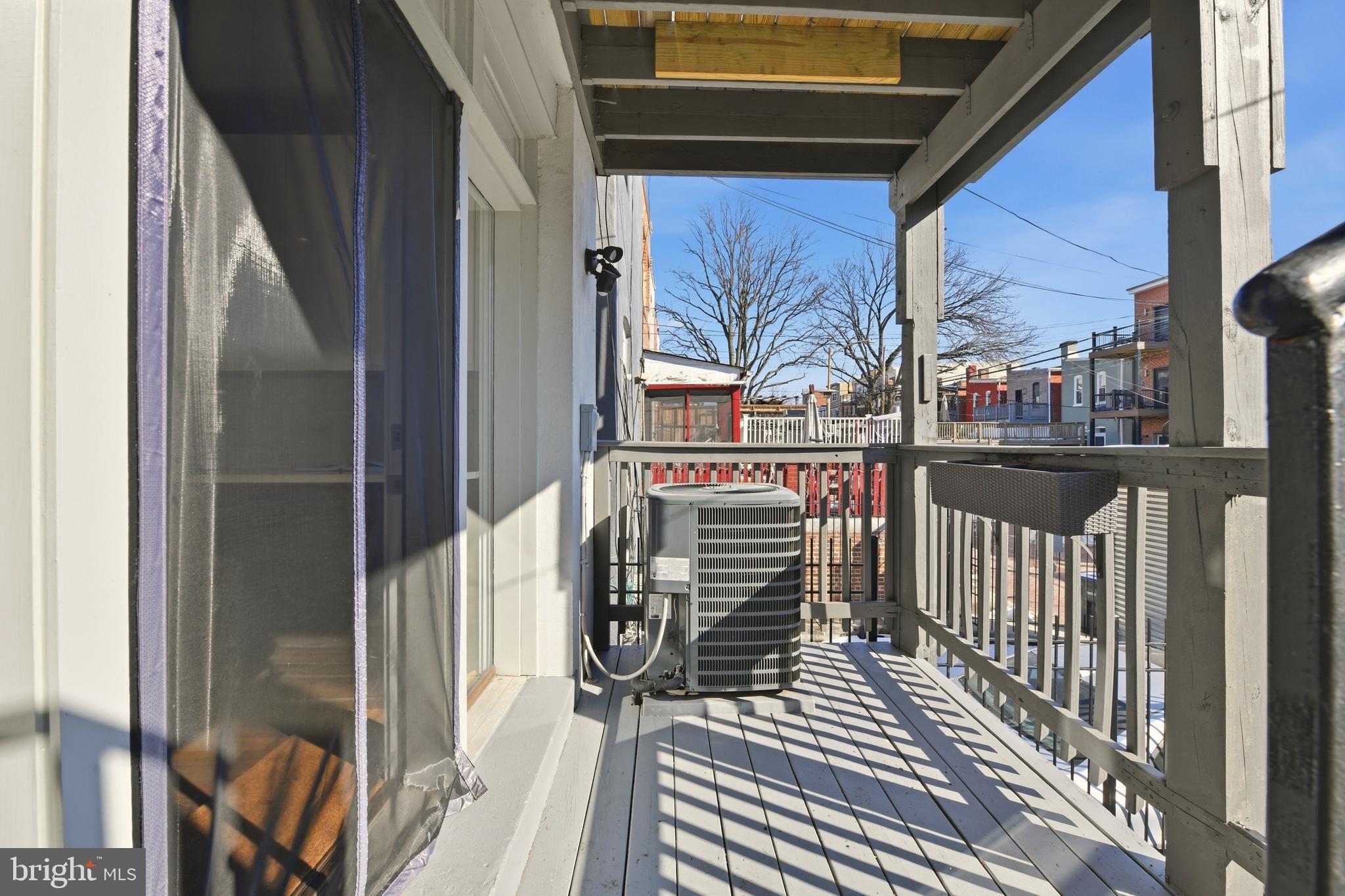 27 QUINCY PLACE NE 1