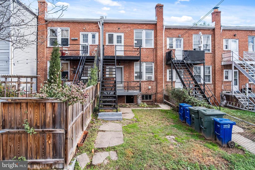 4034 7TH STREET NE