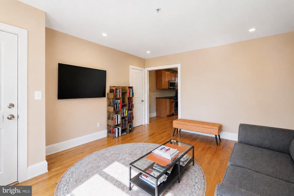 1648 MONTELLO AVENUE NE Unit: 2