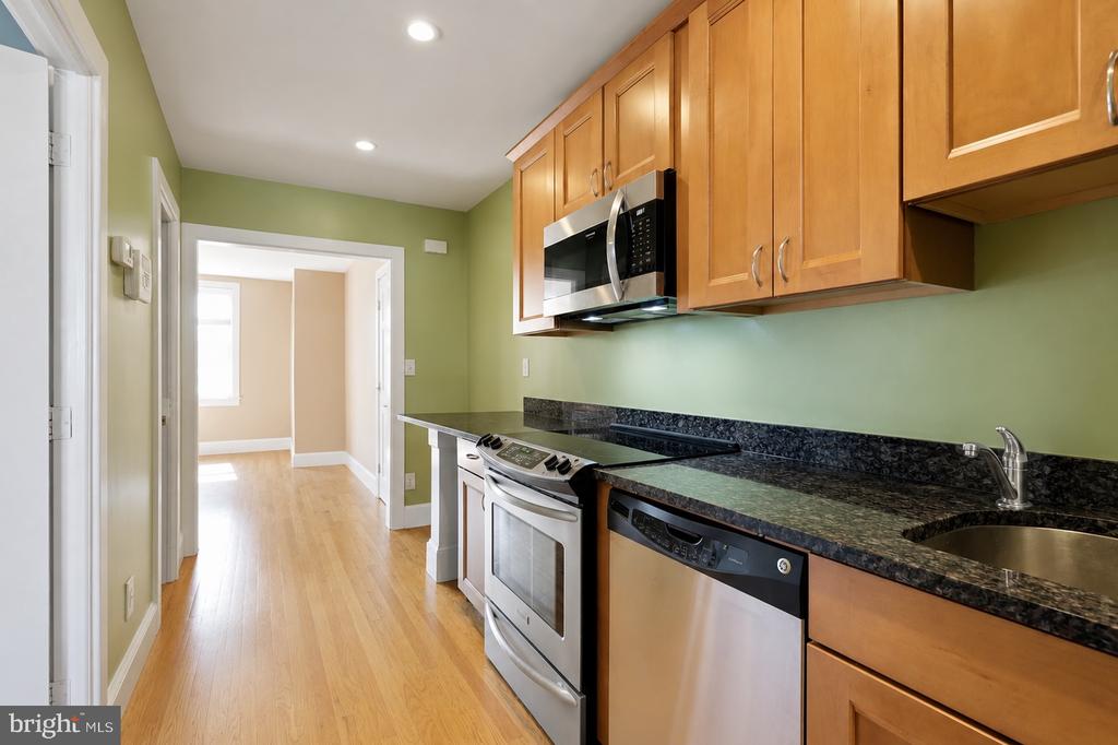 1648 MONTELLO AVENUE NE Unit: 2