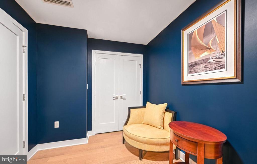 37 L STREET SE Unit: 401