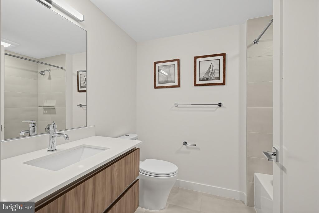 37 L STREET SE Unit: 401