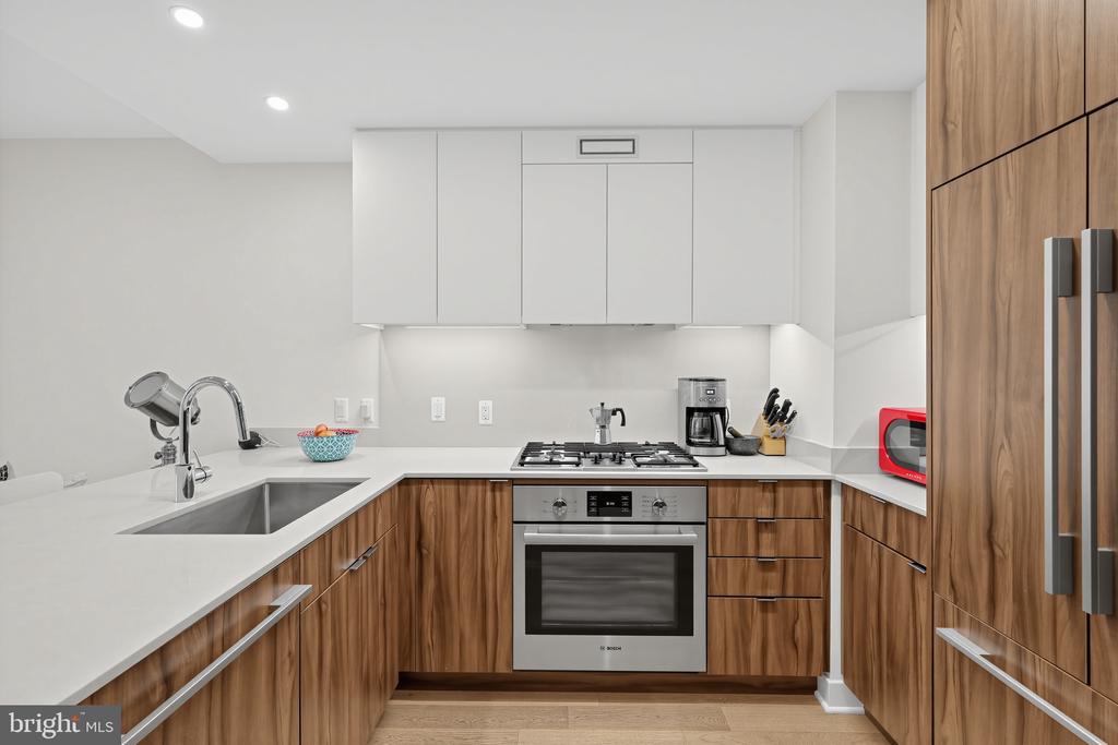 37 L STREET SE Unit: 401