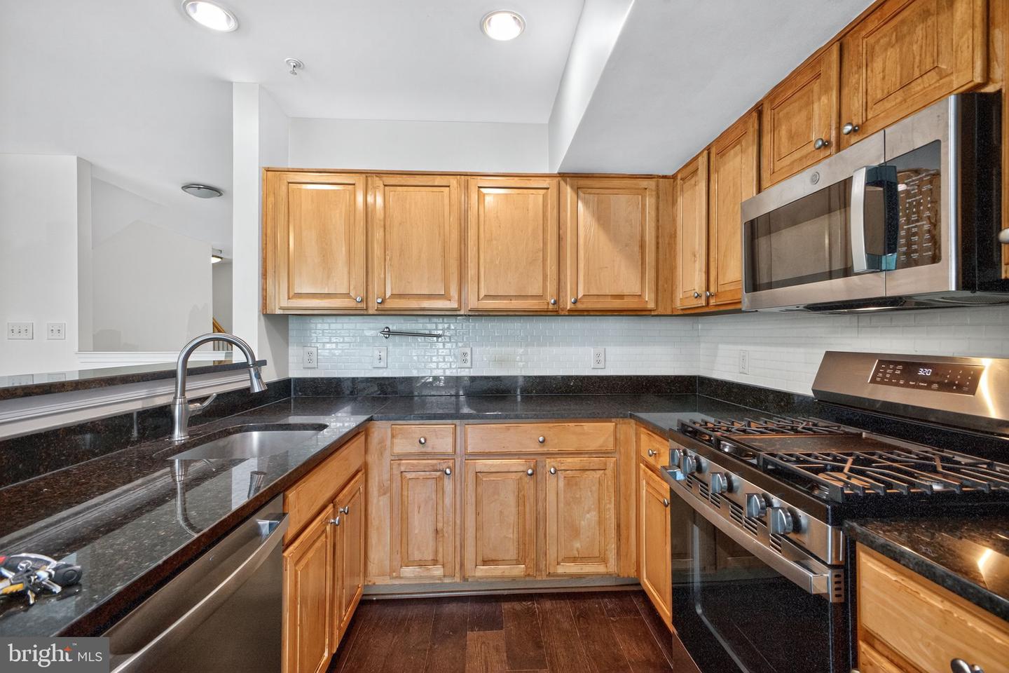 11357 King George Dr #10
