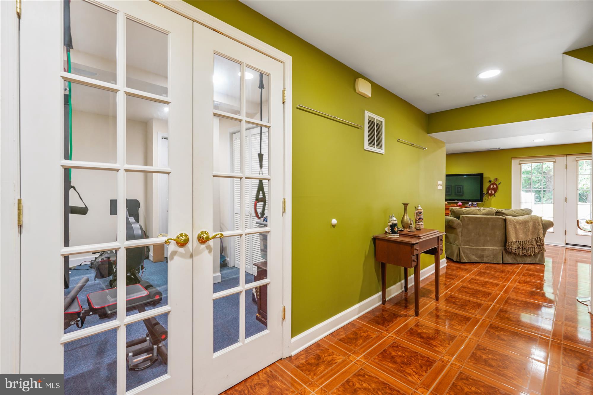10109 Legacy COURT