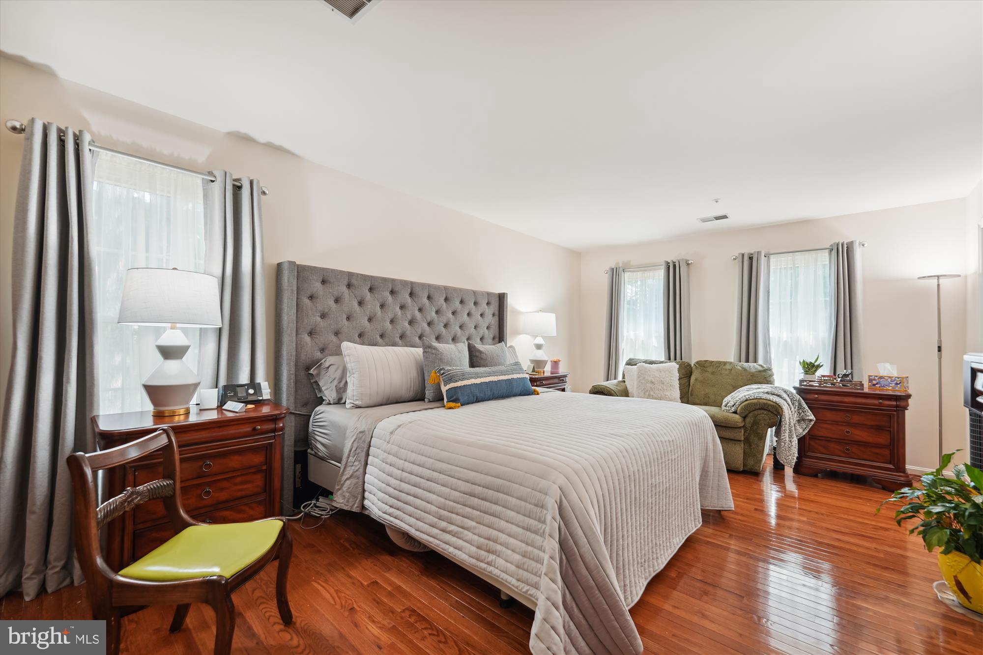 10109 Legacy COURT