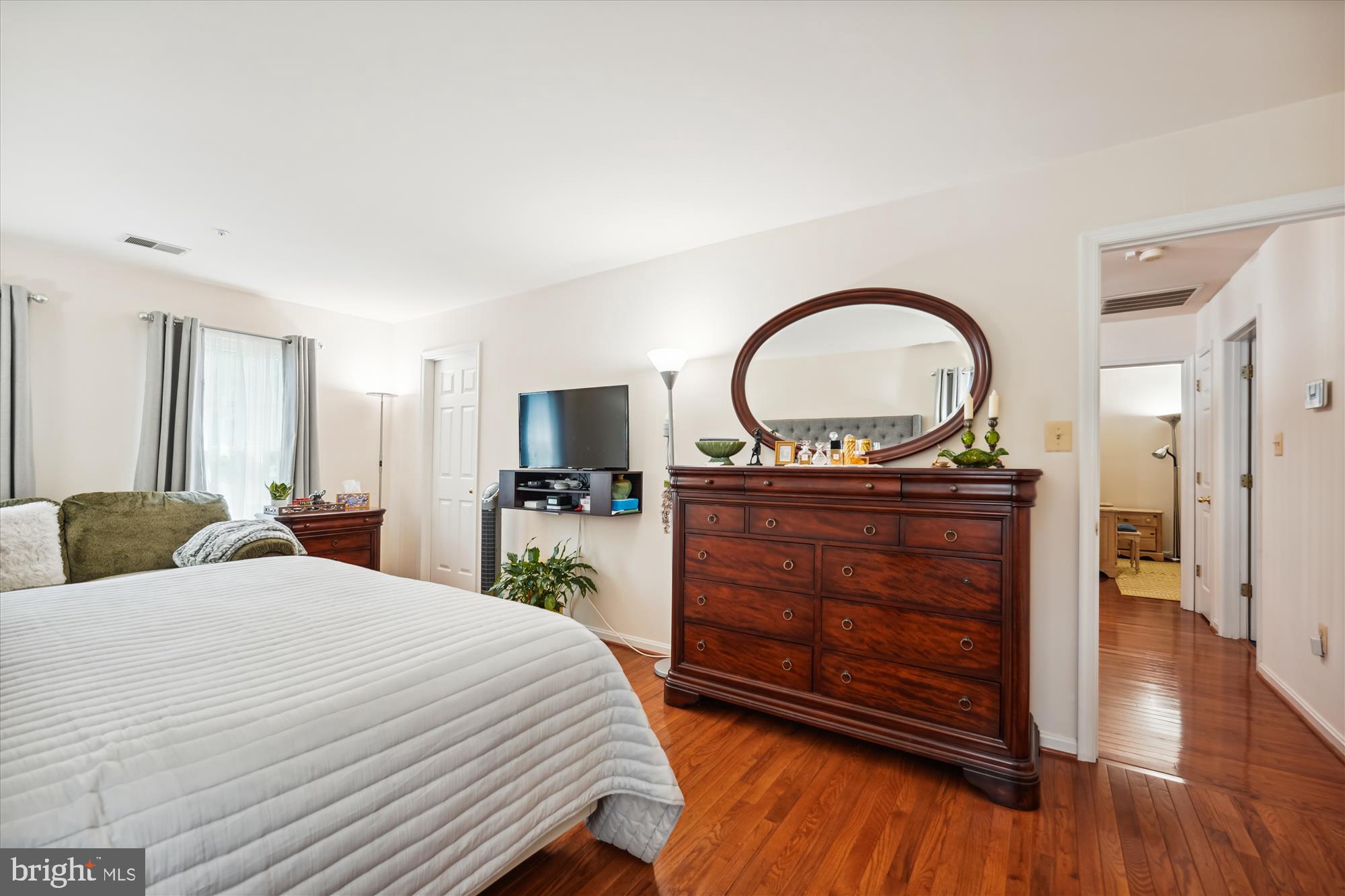 10109 Legacy COURT