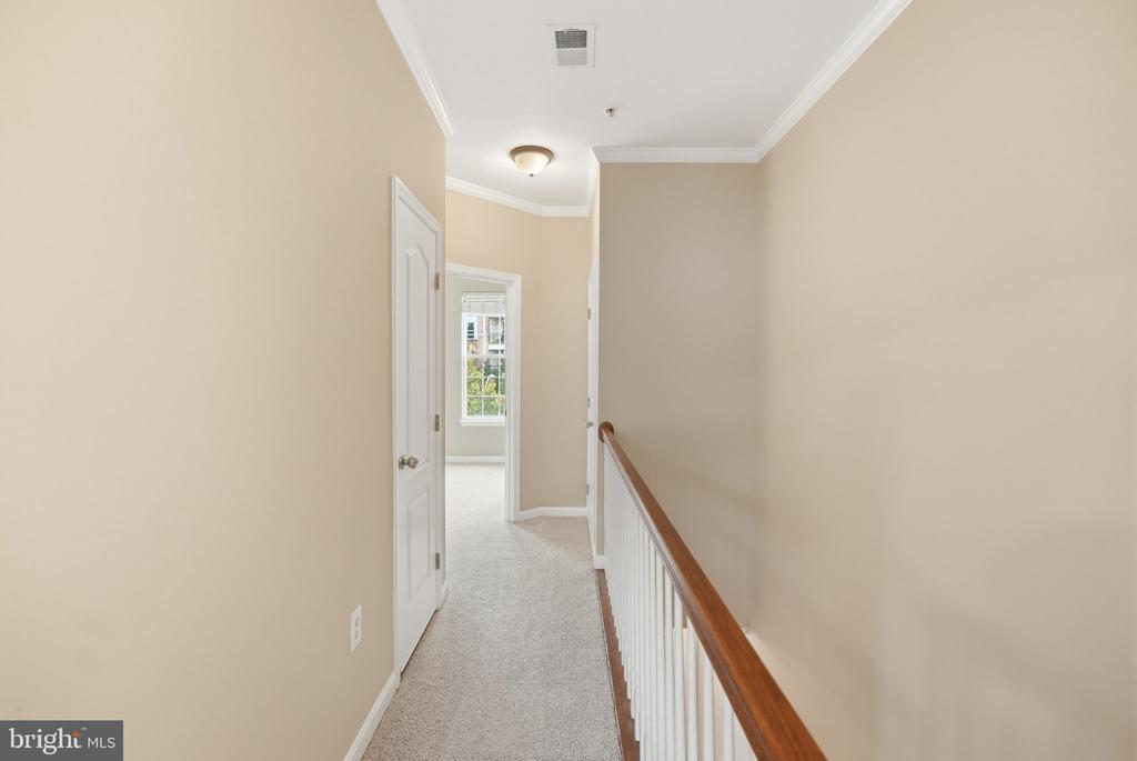 5610 CAPITAL GATEWAY DRIVE