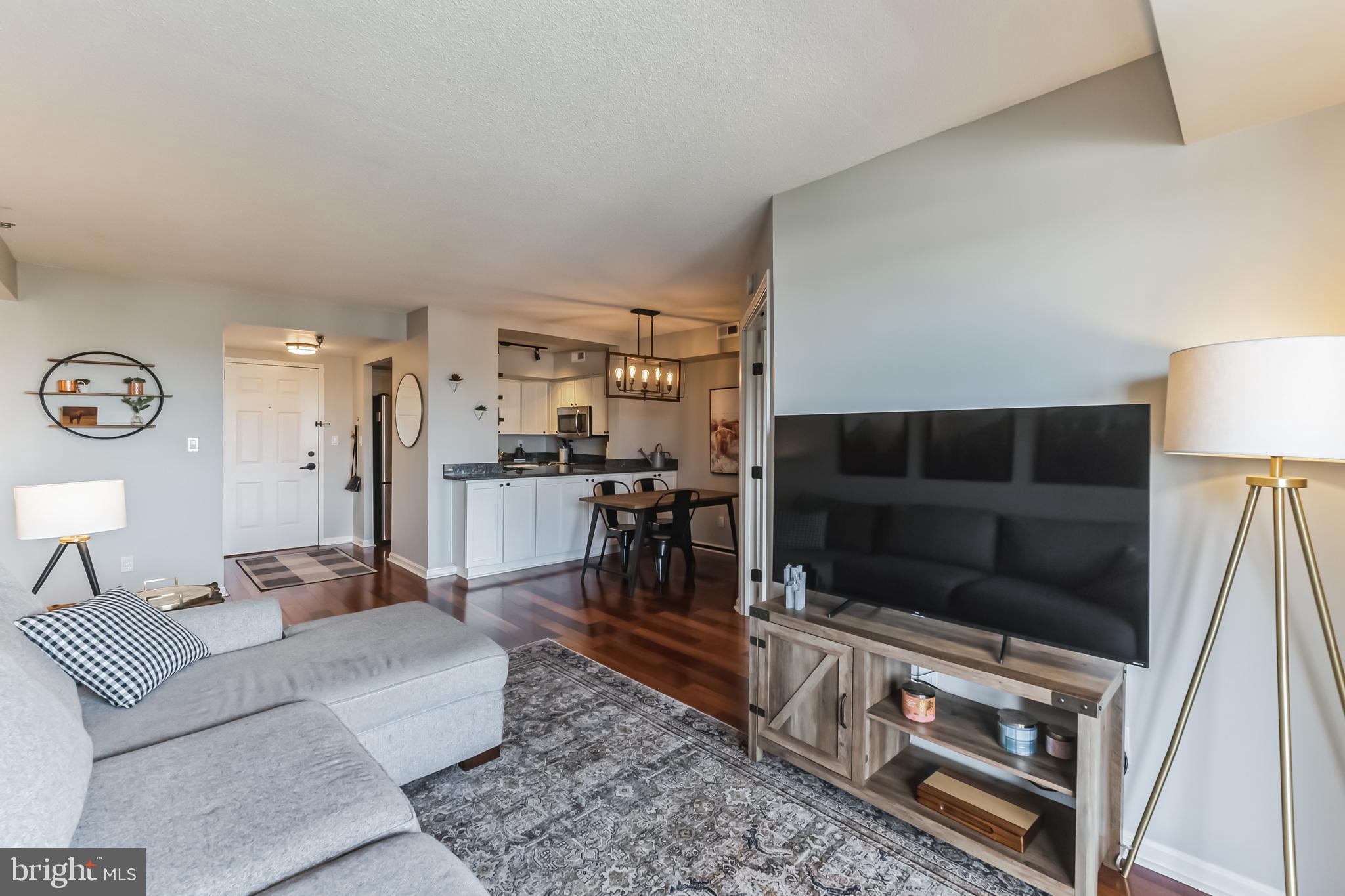 2400 Clarendon Blvd #1003
