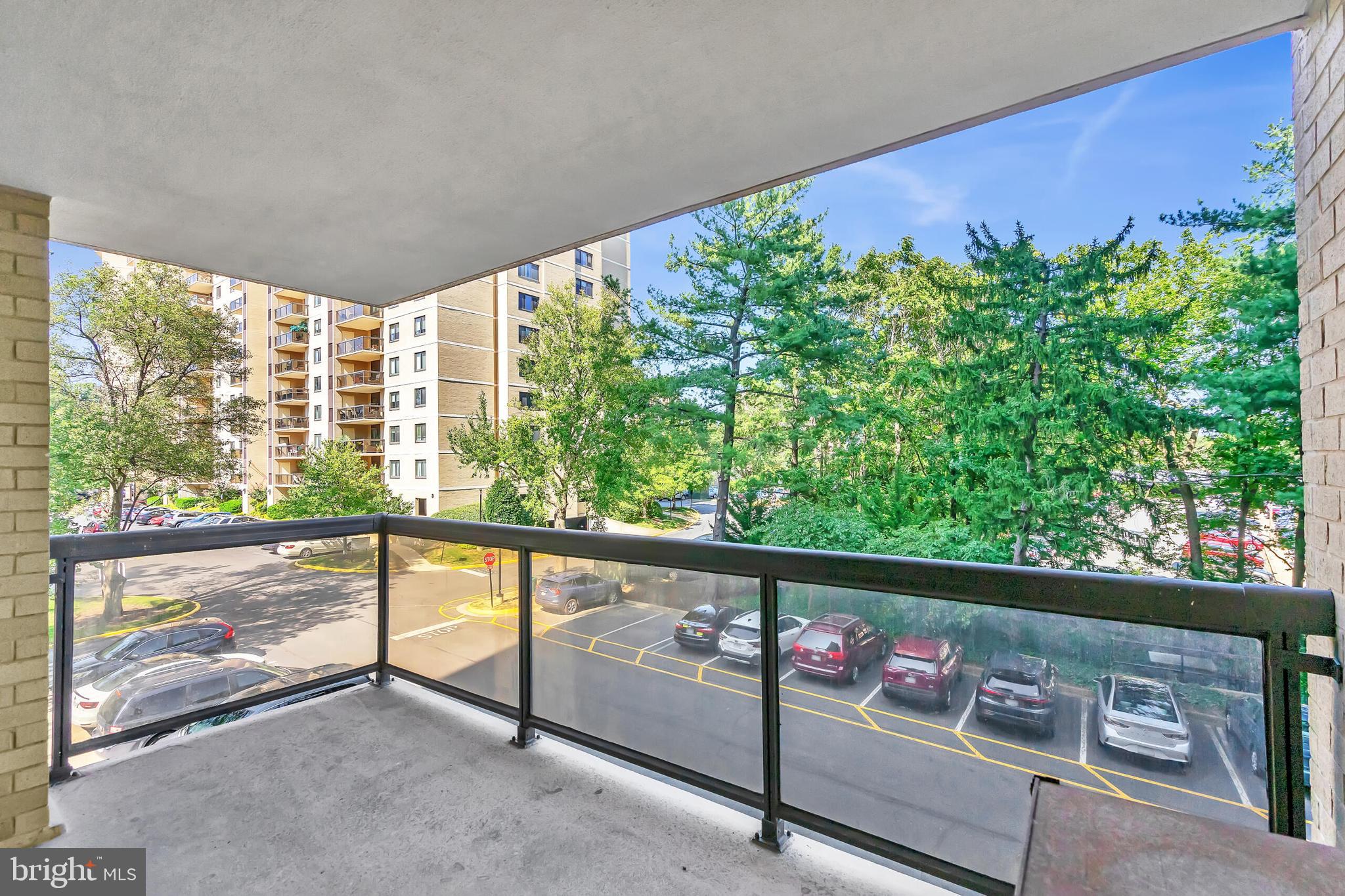 309 Yoakum Pkwy #308