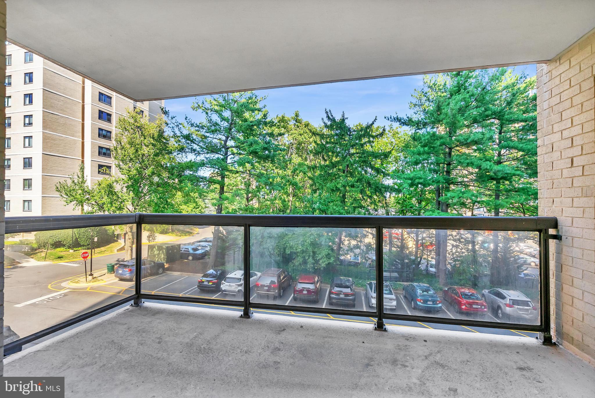 309 Yoakum Pkwy #308