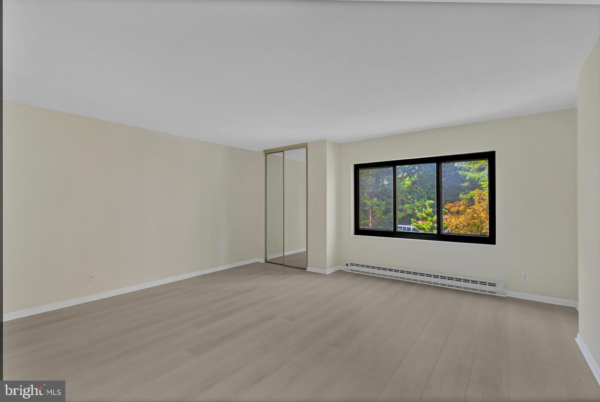 309 Yoakum Pkwy #308