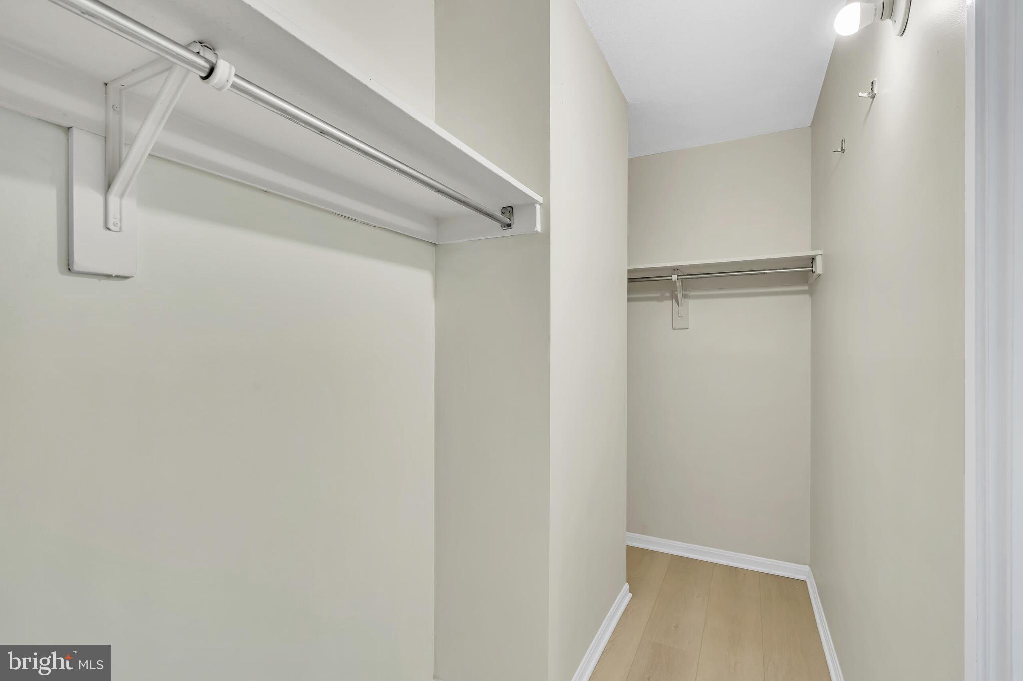 309 Yoakum Pkwy #308