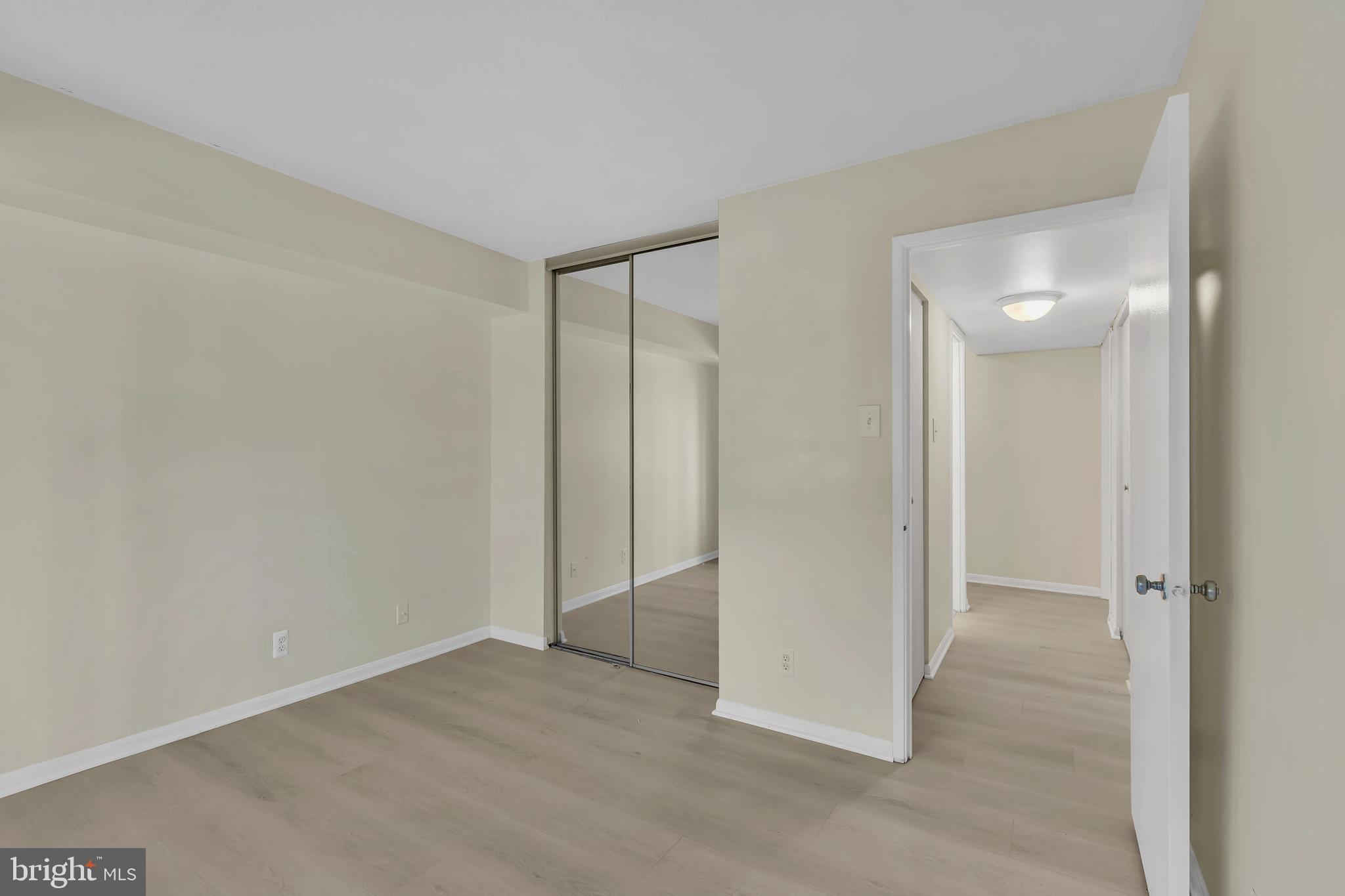 309 Yoakum Pkwy #308