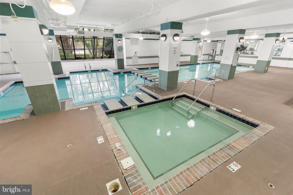 309 Yoakum Pkwy #308