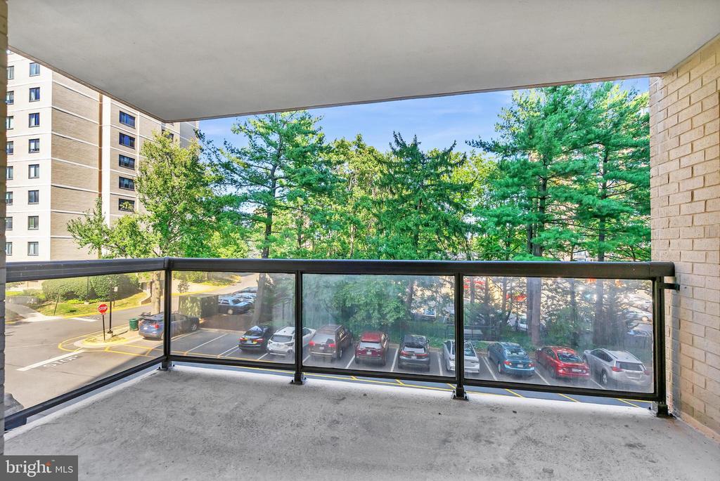 309 Yoakum Pkwy #308