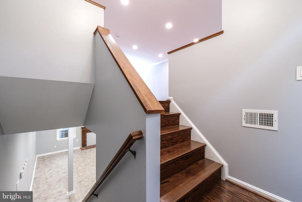 3818 VERMONT COURT