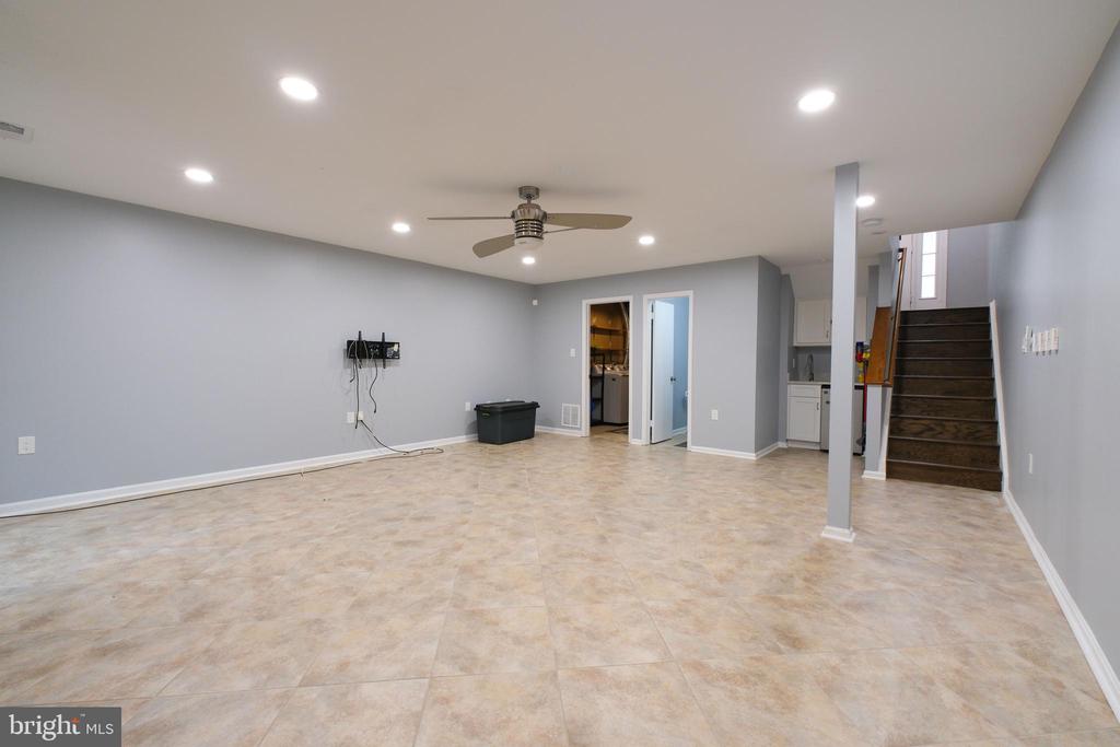 3818 VERMONT COURT