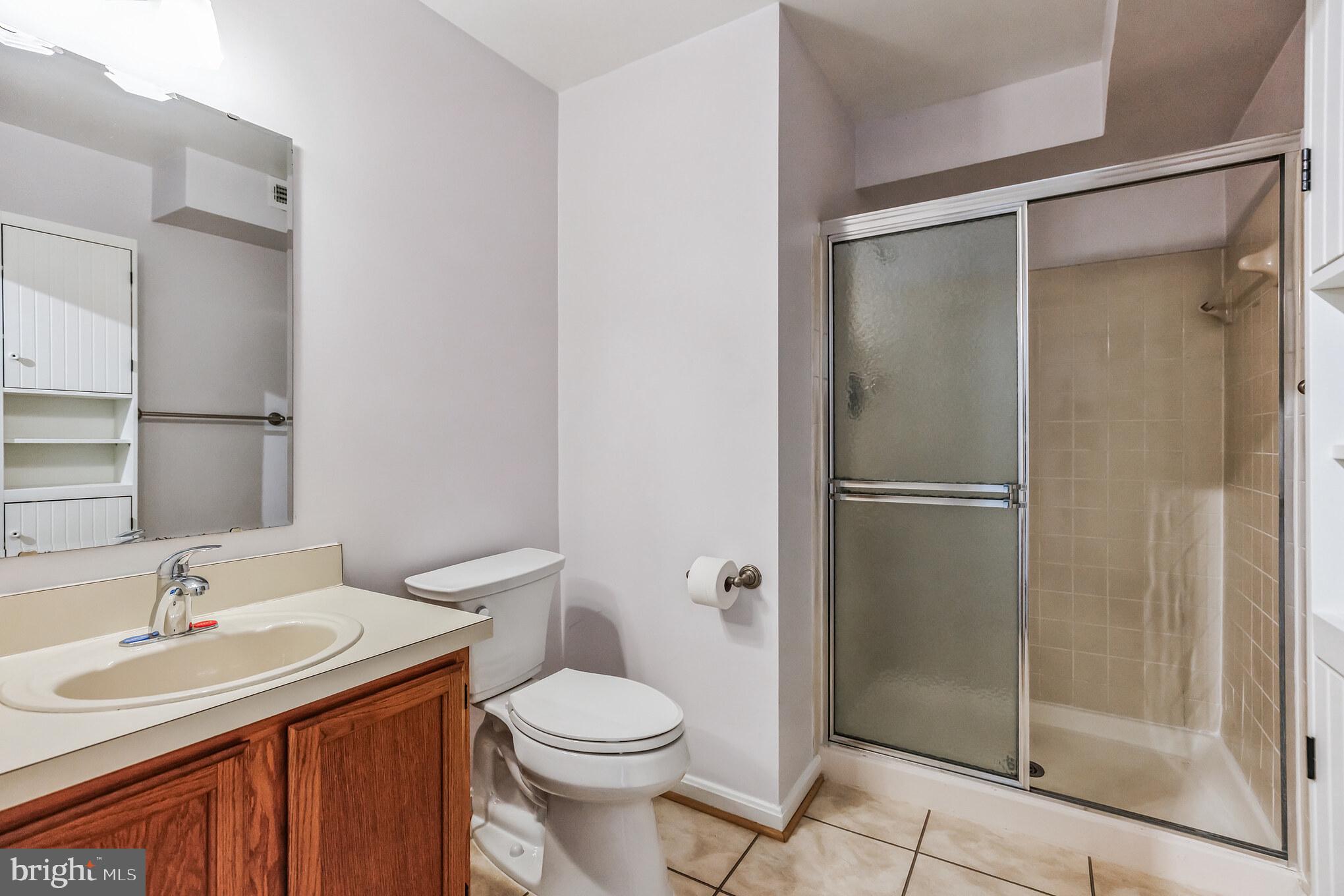 6911 VICTORIA DRIVE Unit: 6911-G