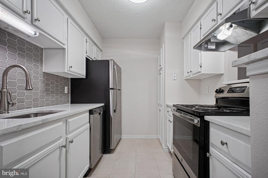 1536 LINCOLN WAY 101