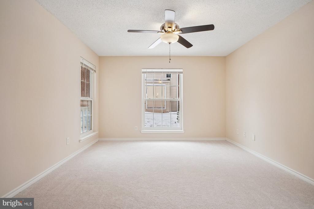 1536 LINCOLN WAY 101