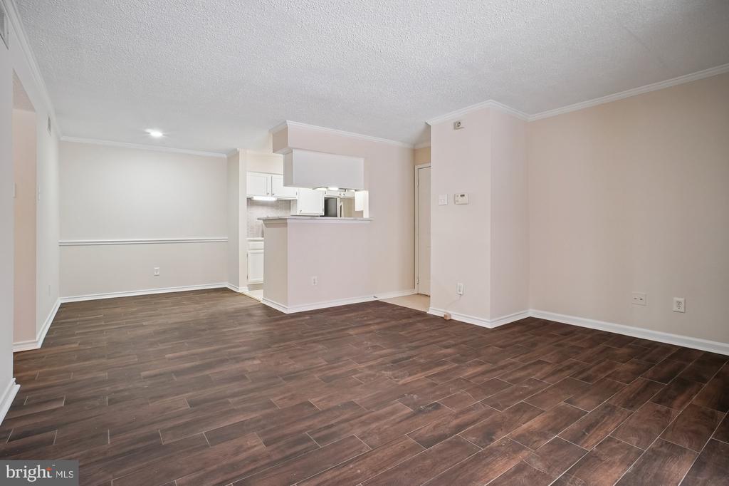 1536 LINCOLN WAY 101