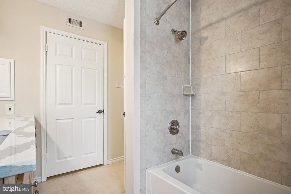 1536 LINCOLN WAY 101