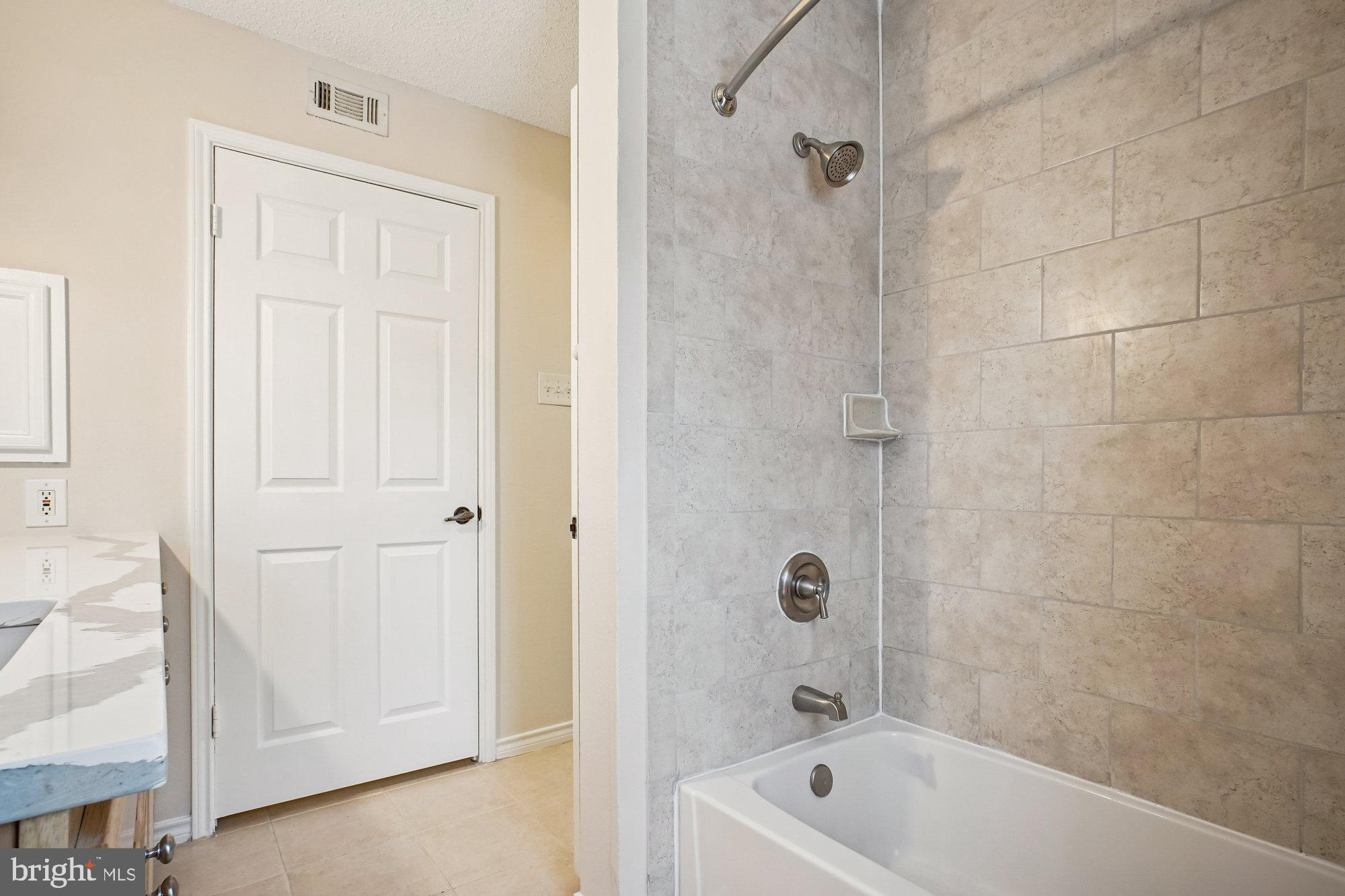 1536 LINCOLN WAY 101