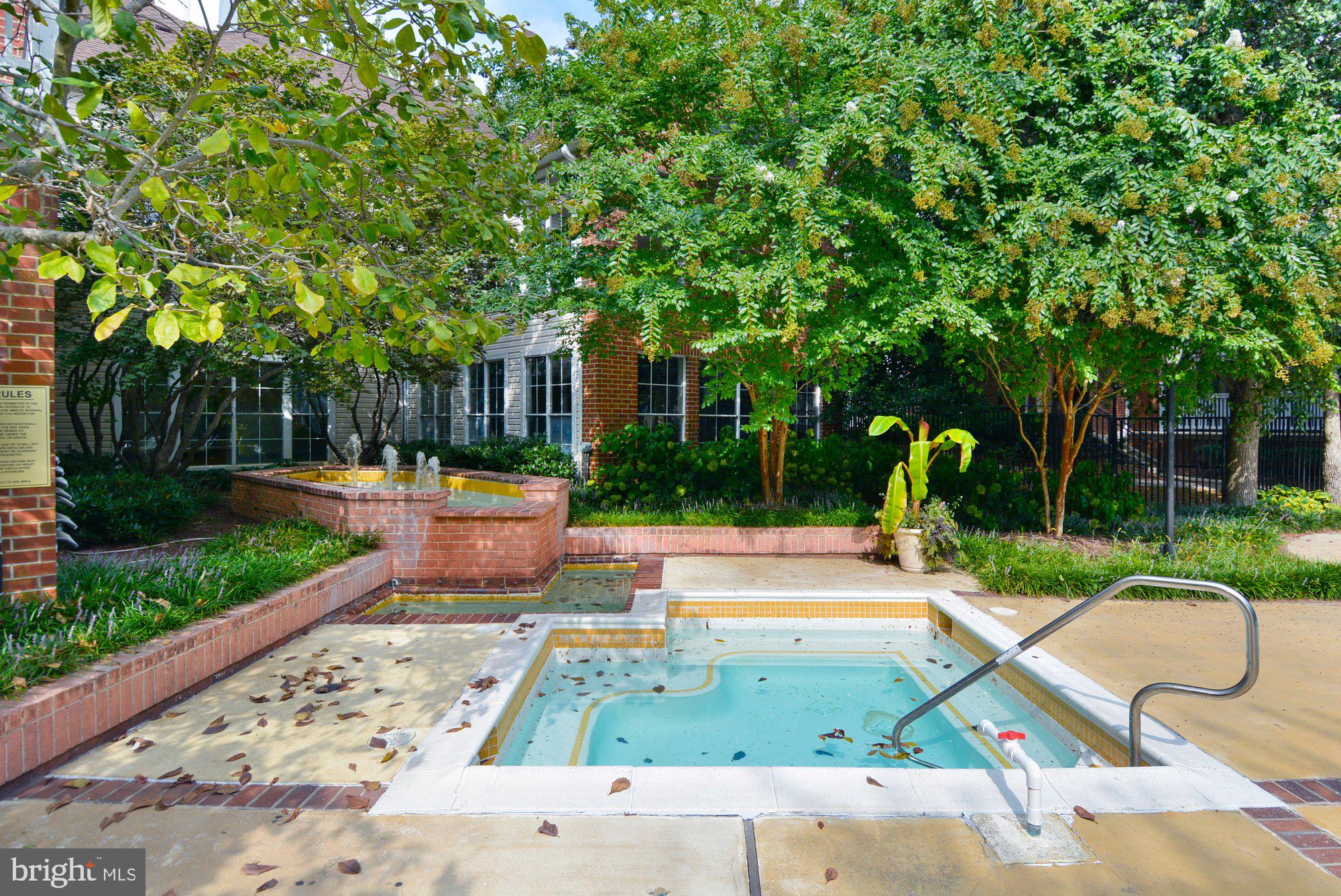 1536 LINCOLN WAY 101