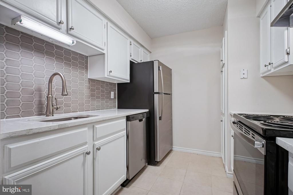 1536 LINCOLN WAY 101