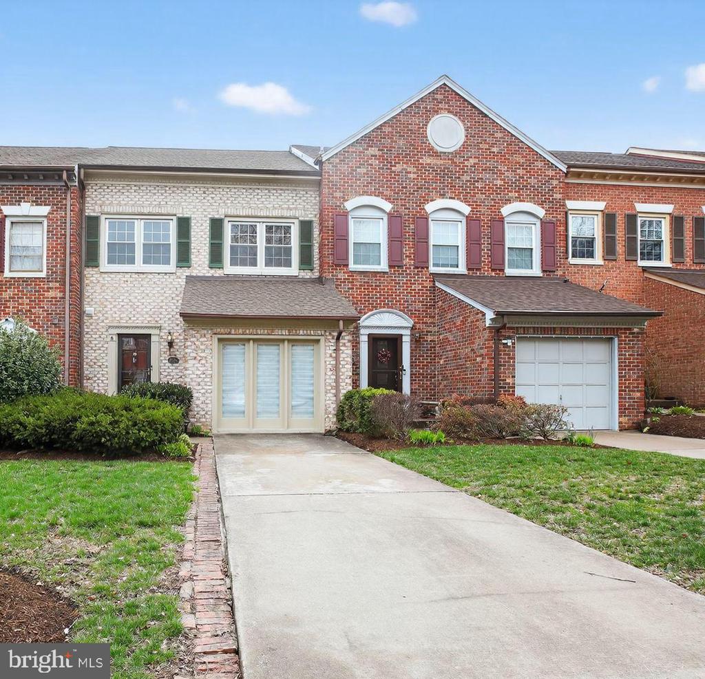 6065 ESTATES DRIVE