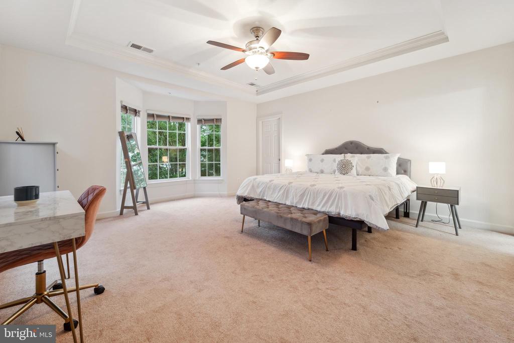 5722 CALLCOTT WAY