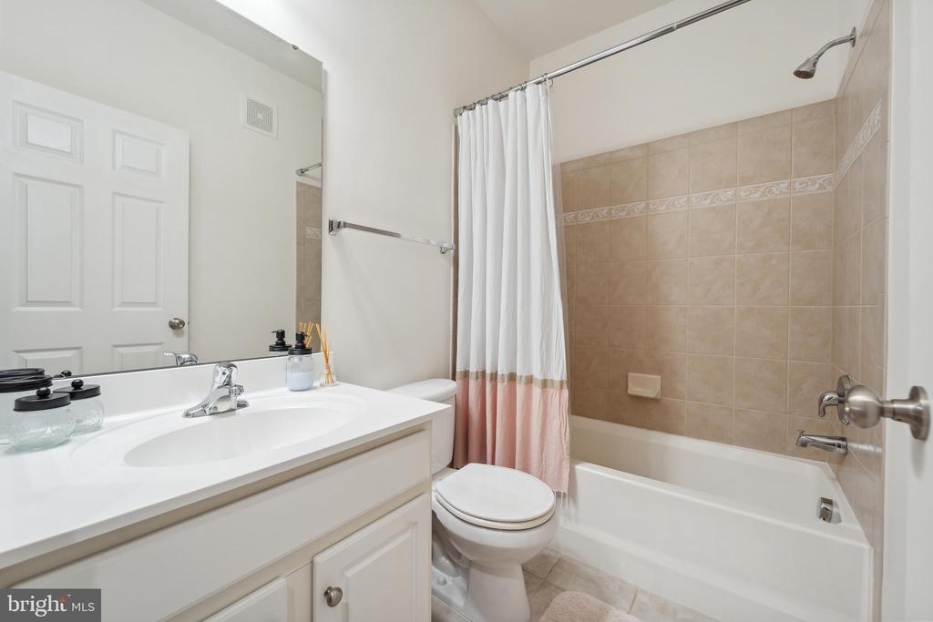 5722 CALLCOTT WAY