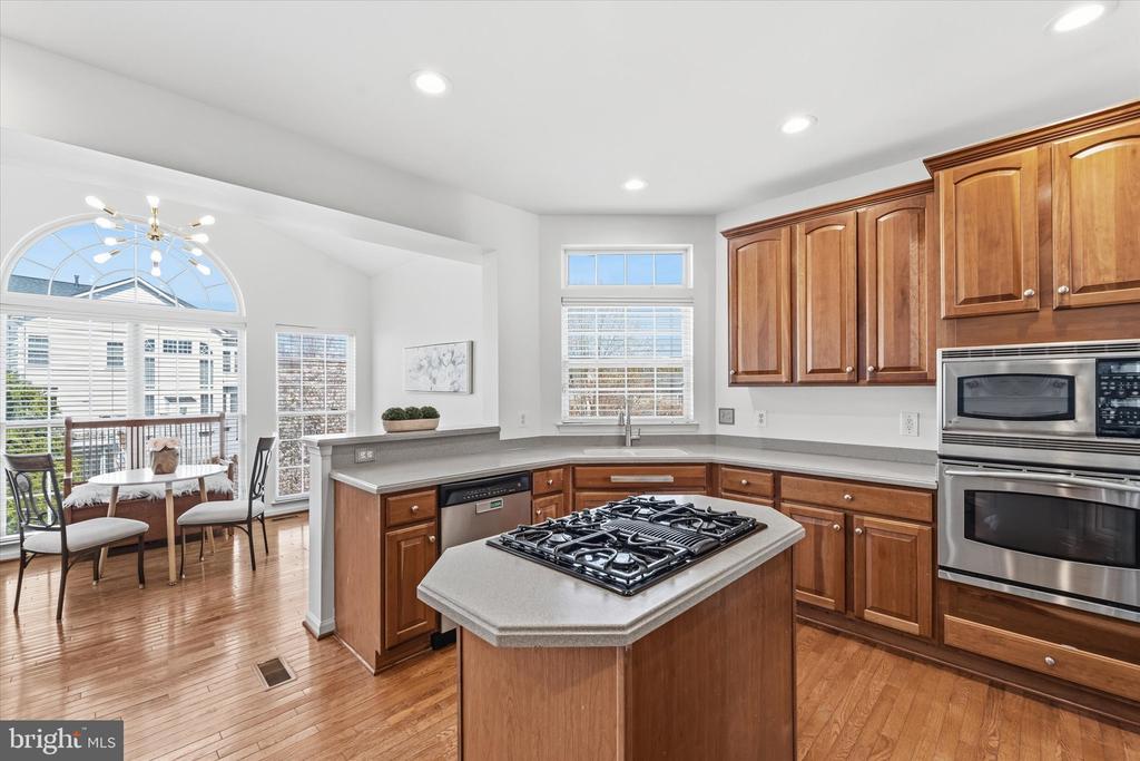 6741 EDGARTOWN WAY
