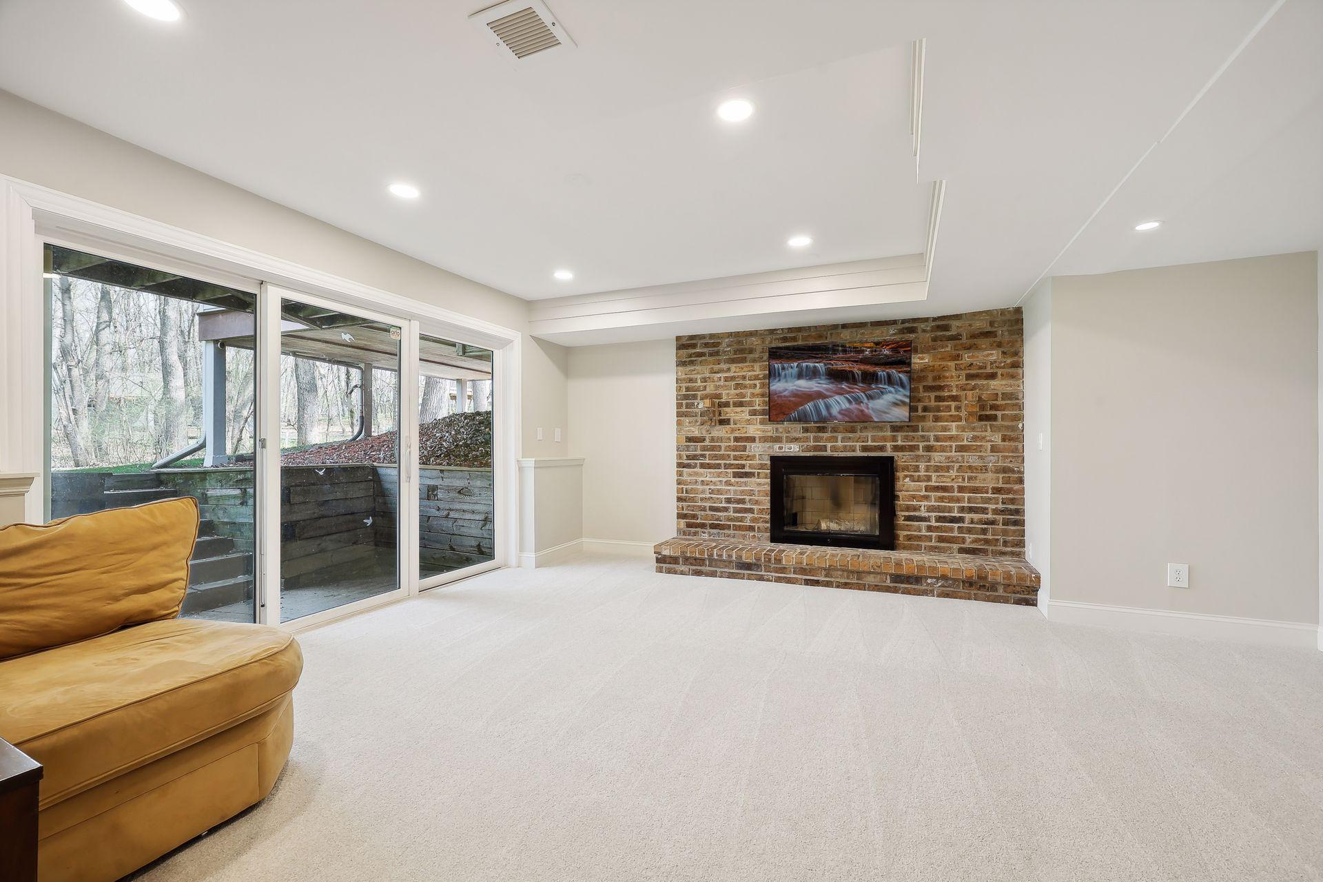 19860 Chartwell Hill