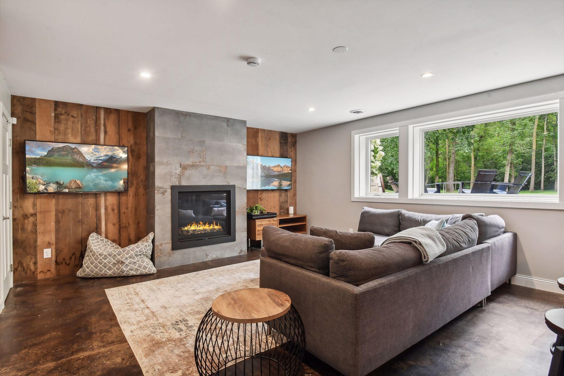 6015 Cathcart Drive