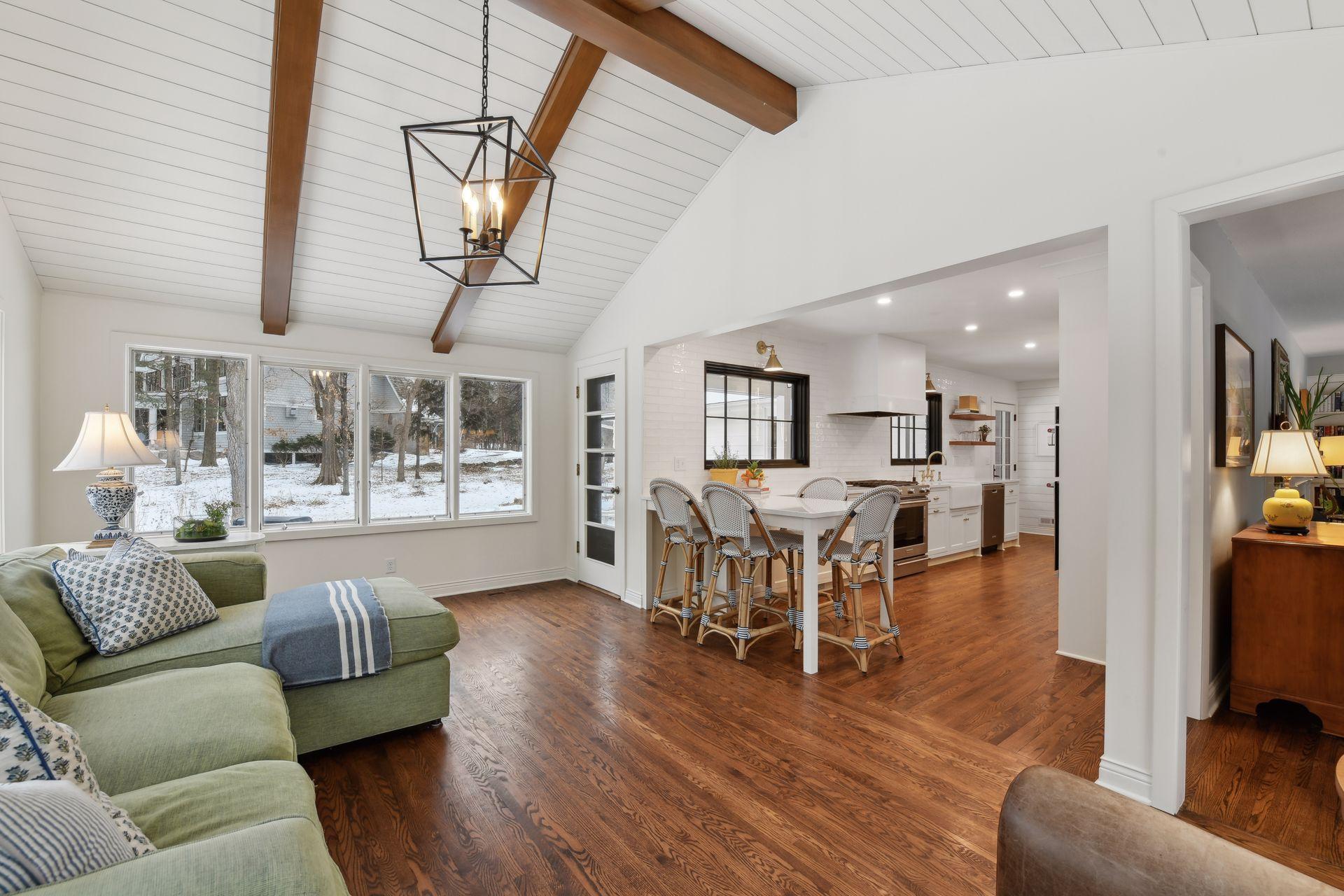 3840 Honeysuckle Road
