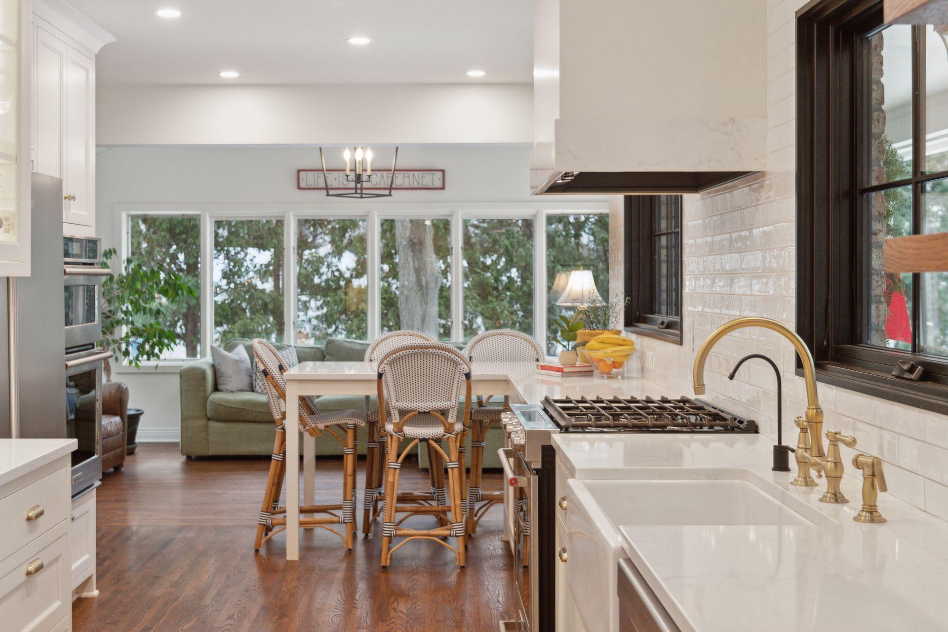 3840 Honeysuckle Road