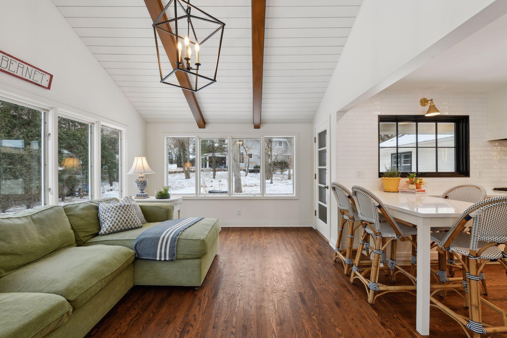 3840 Honeysuckle Road