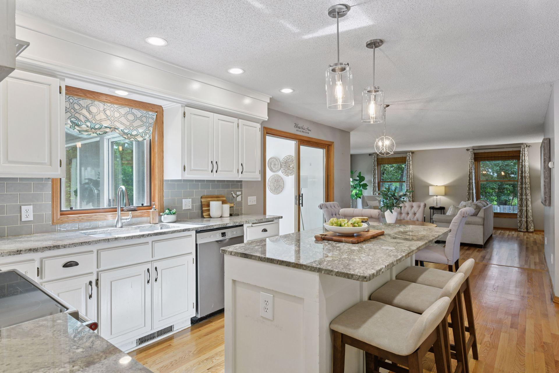 26305 Oak Leaf Trail