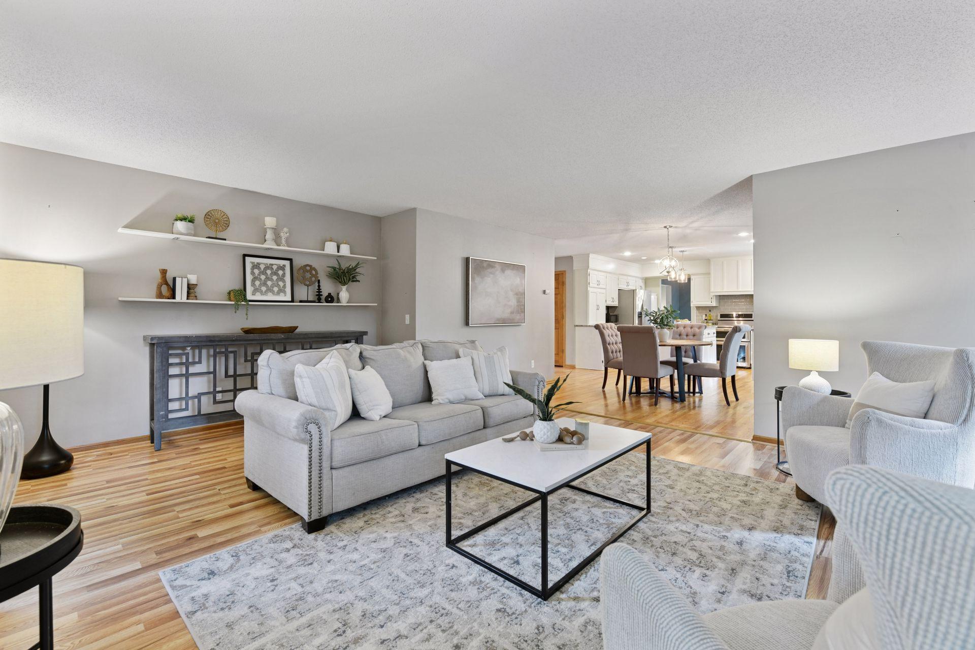 26305 Oak Leaf Trail