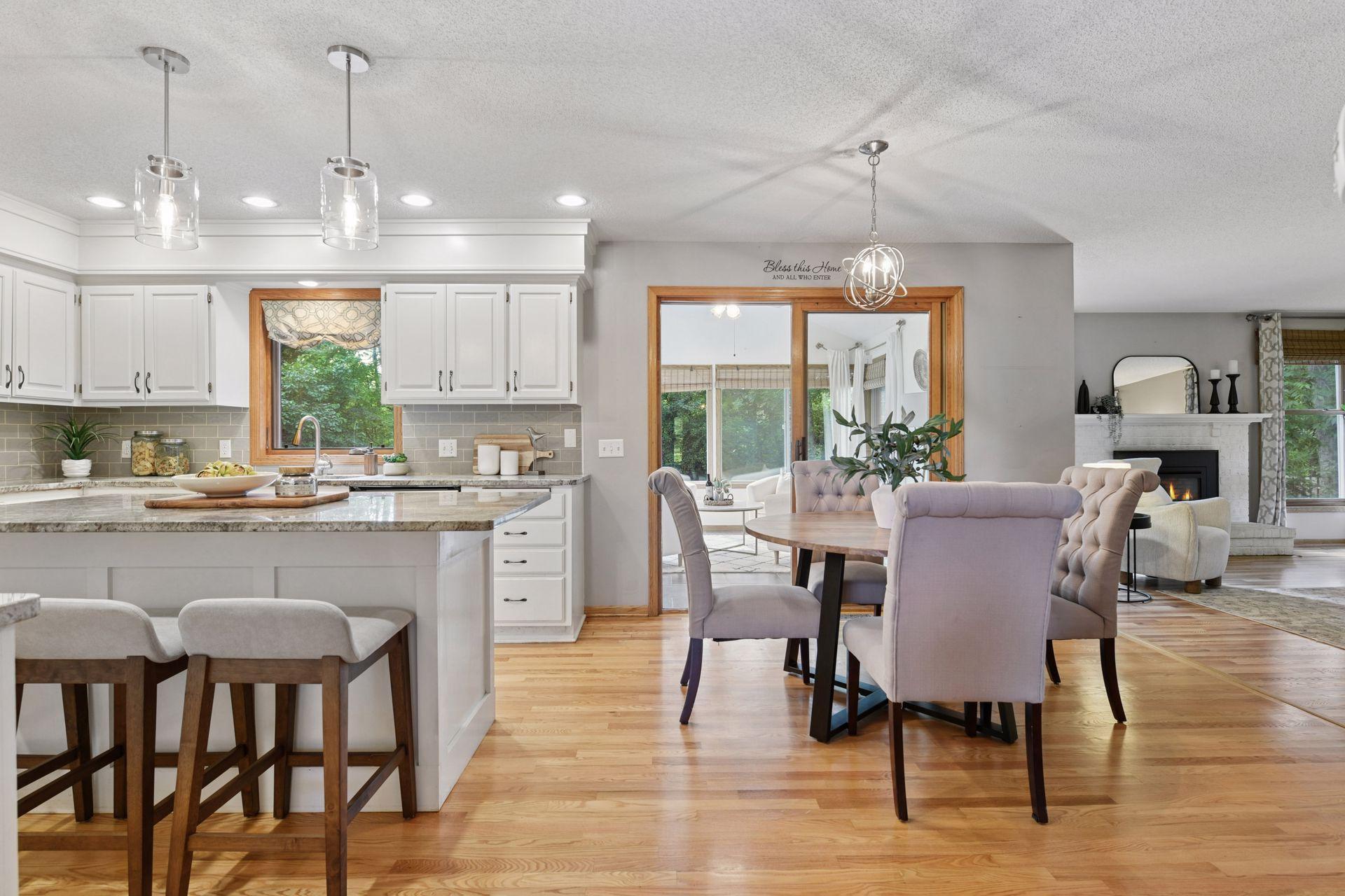 26305 Oak Leaf Trail