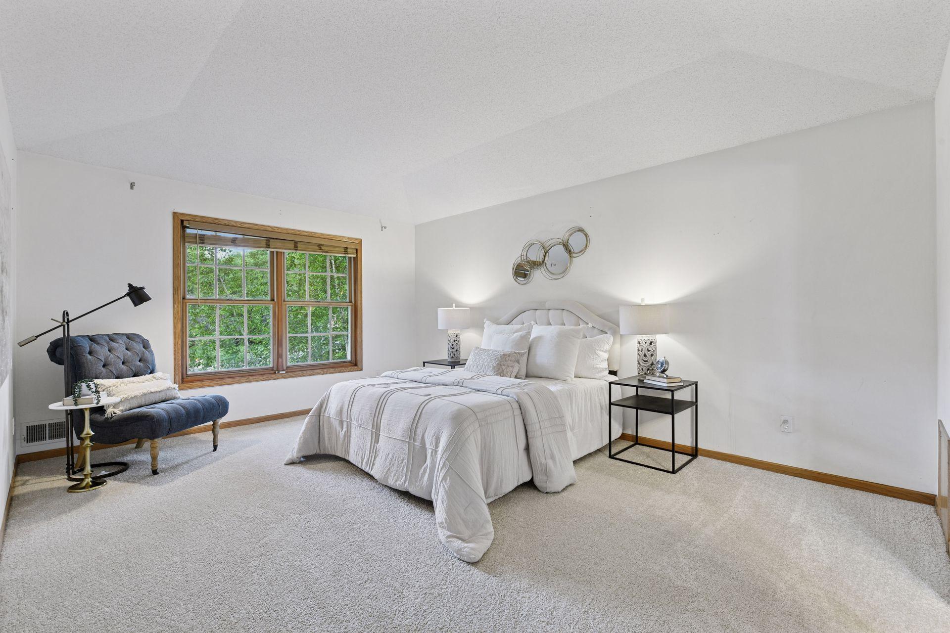 26305 Oak Leaf Trail